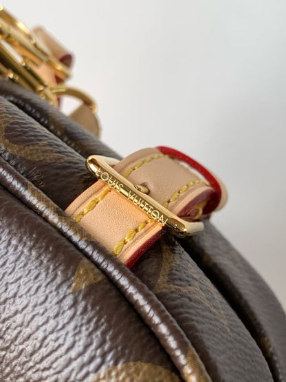 Louis Vuitton M46740 Saumur BB