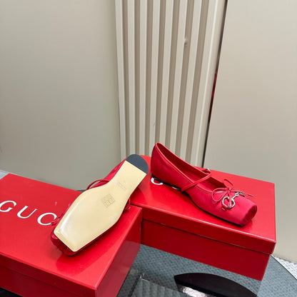 GUCCI WOMEN’S HORSEBIT BALLET FLAT SATIN RED