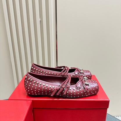 GUCCI WOMEN’S HORSEBIT BALLET FLAT ALLOVER STUDS RED 821218 AAEEV 6249