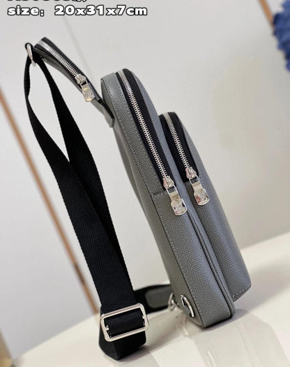 Louis Vuitton M30951 Avenue Slingbag