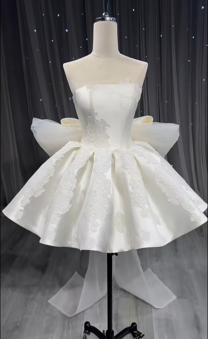 Fairy White Strapless Satin Appliques A Line Birthday Outfits Short Homecoming Dress With Bow S805