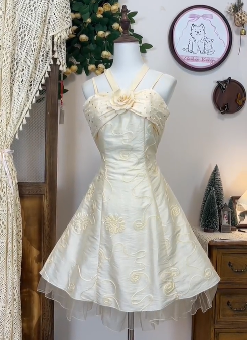 Elegant Light Yellow Satin Tulle Homecoming Dress Straps A Line Mini Party Dress S456