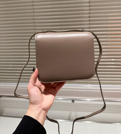 H CONSTANCE BAG DARK BEIGE 18CM