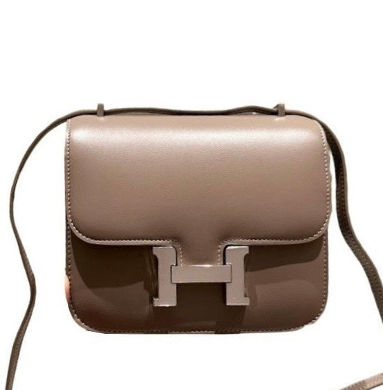 H CONSTANCE BAG DARK BEIGE 18CM