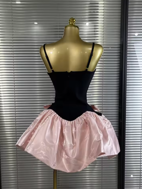 Pretty Spaghetti Straps V Neck A Line Short Graduation Homecoming Dress Mini Cocktail Dress With Bow S872