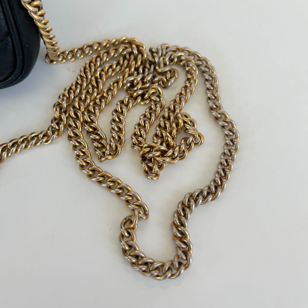 Gucci GG Marmont super mini bag