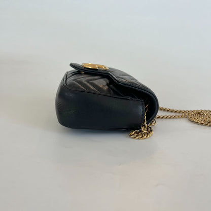Gucci GG Marmont super mini bag