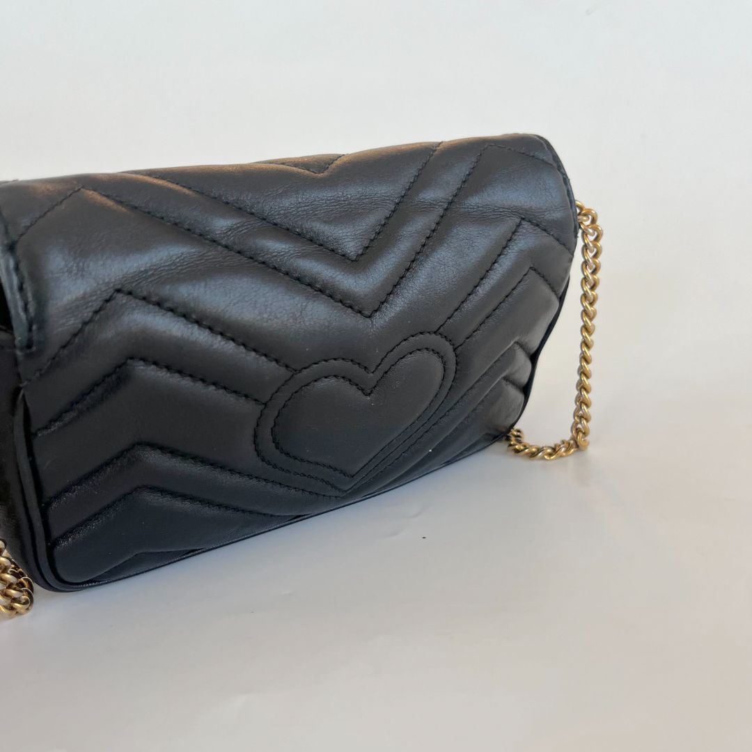 Gucci GG Marmont super mini bag