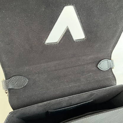 Louis Vuitton Black Epi Leather Twist MM Shoulder Bag