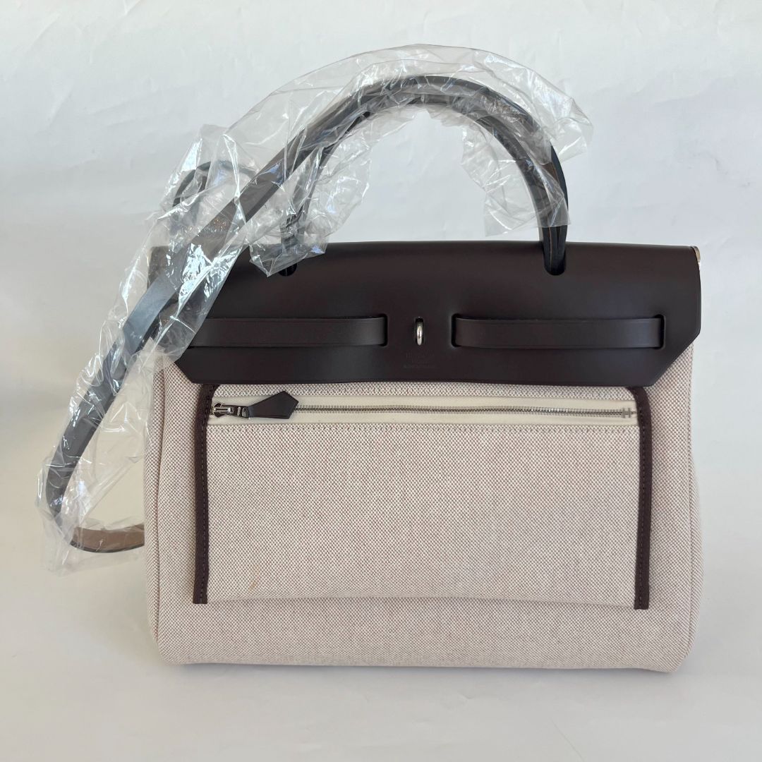 Hermès  Ebene Vache Hunter Chaine D'Ancre Herbag 31 PM Bag