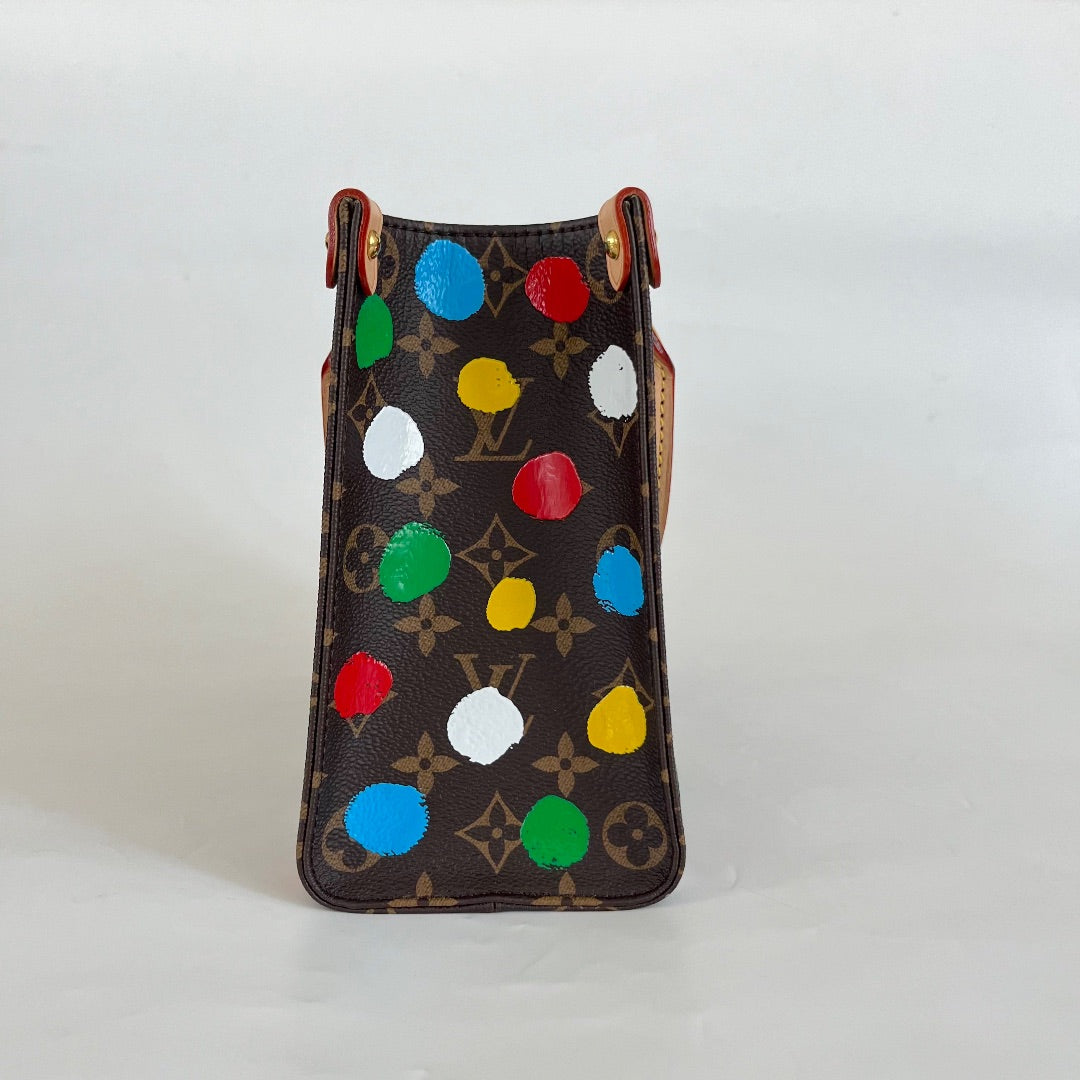LOUIS VUITTON X YAYOI KUSAMA  OnTheGo PM Bag