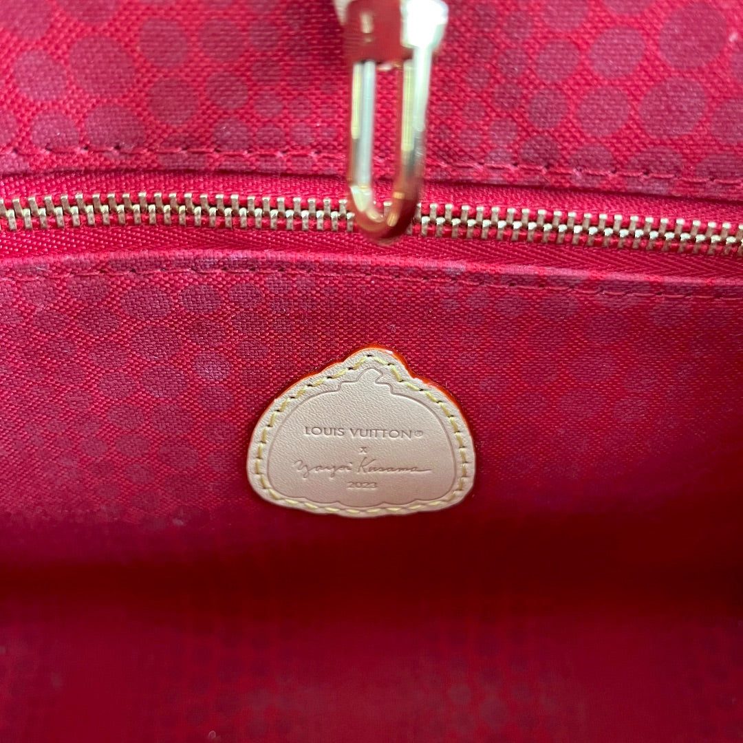 LOUIS VUITTON X YAYOI KUSAMA  OnTheGo PM Bag