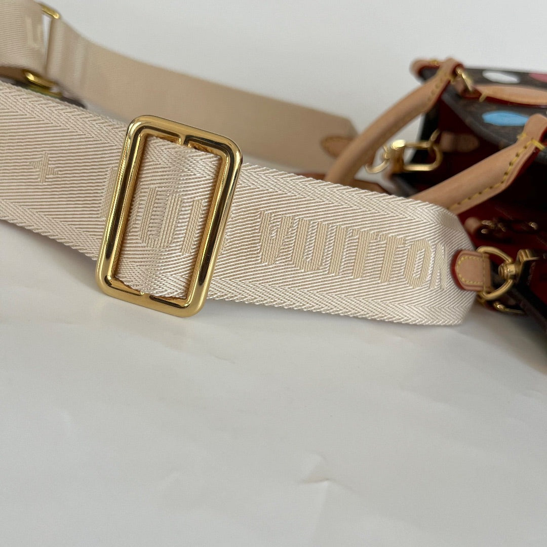 LOUIS VUITTON X YAYOI KUSAMA  OnTheGo PM Bag