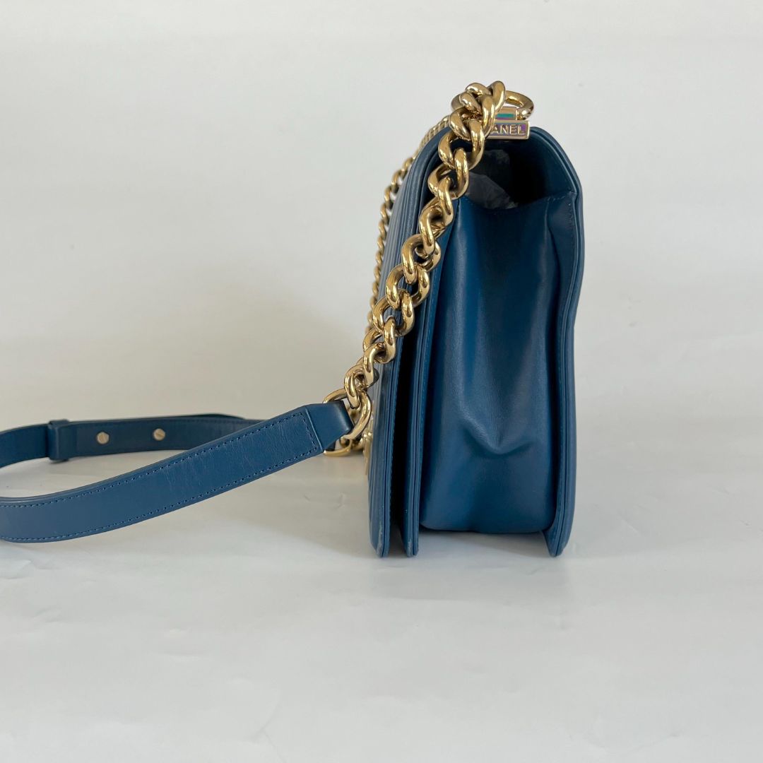 Chanel blue chevron quilted new medium le boy bag