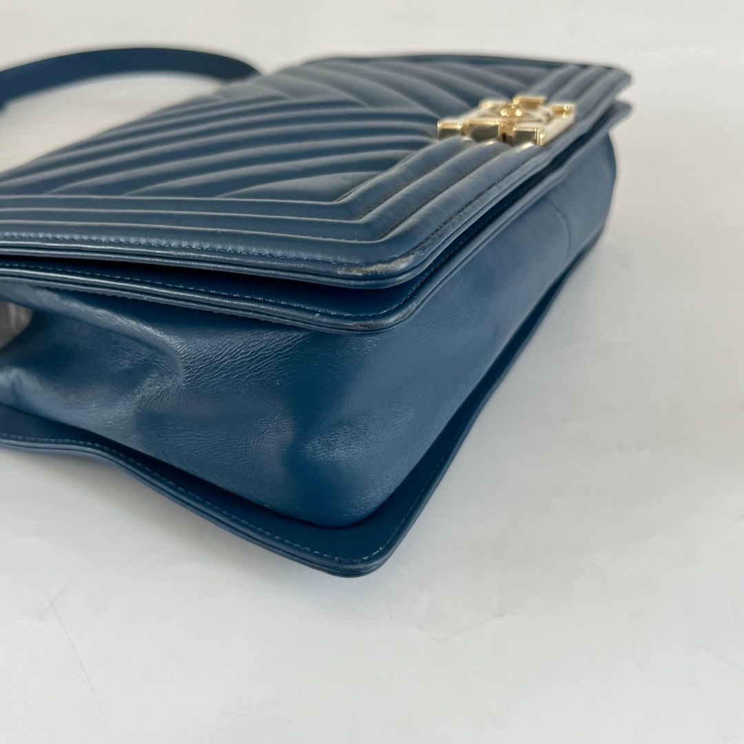 Chanel blue chevron quilted new medium le boy bag