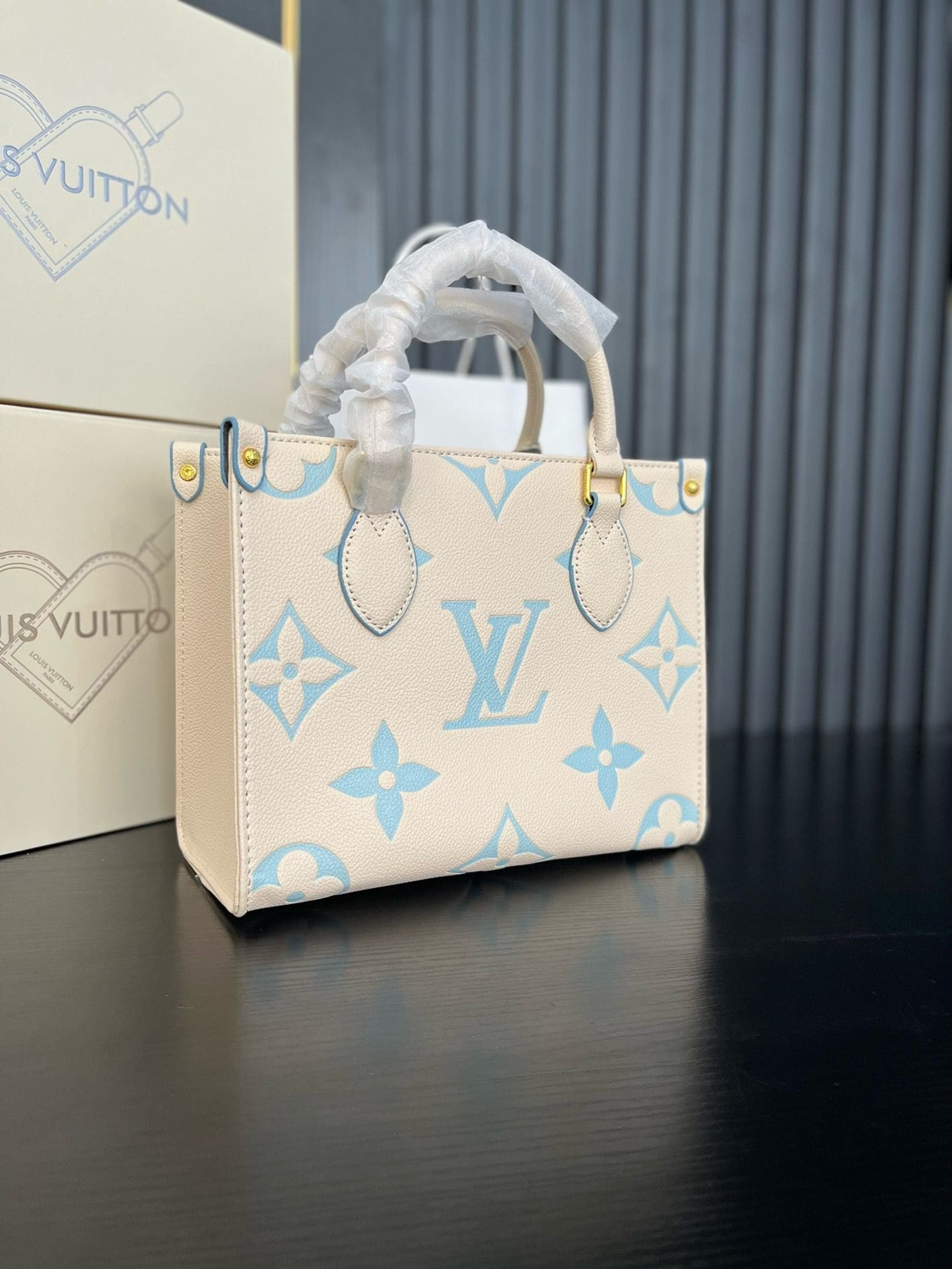 Louis Vuitton OnTheGo PM M46833