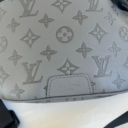Louis Vuitton Discovery Bumbag monogram shadow bag