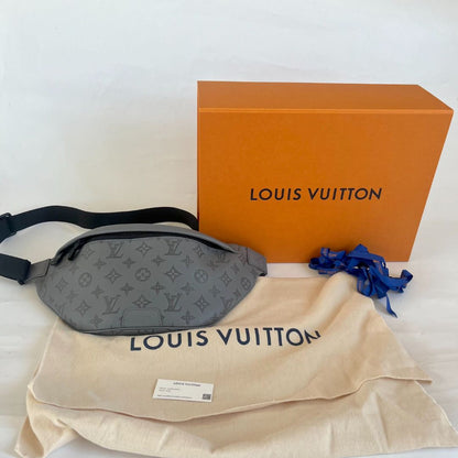 Louis Vuitton Discovery Bumbag monogram shadow bag