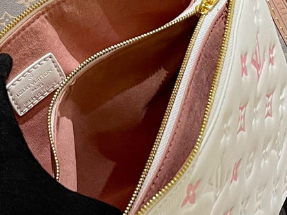 Louis Vuitton M22398 Coussin PM