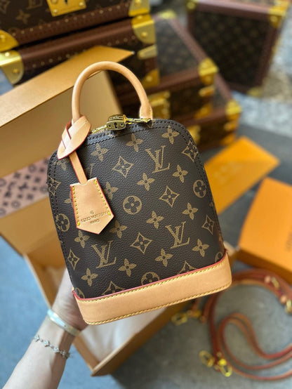 Louis Vuitton M47132 Alma Backpack