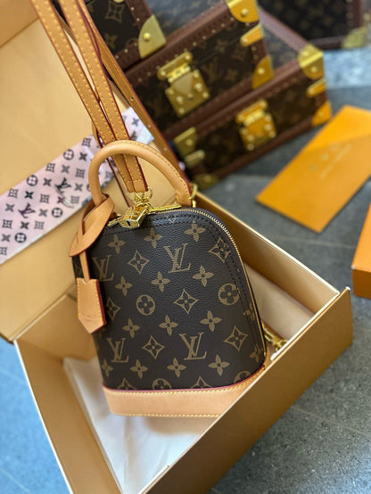 Louis Vuitton M47132 Alma Backpack