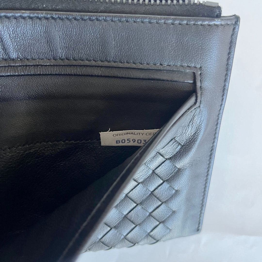 Bottega Veneta Black Intrecciato Leather Wrislet Wallet