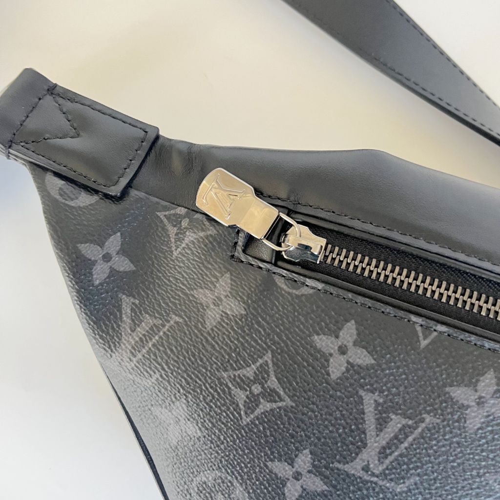 Louis Vuitton Discovery Bumbag Monogram Eclipse