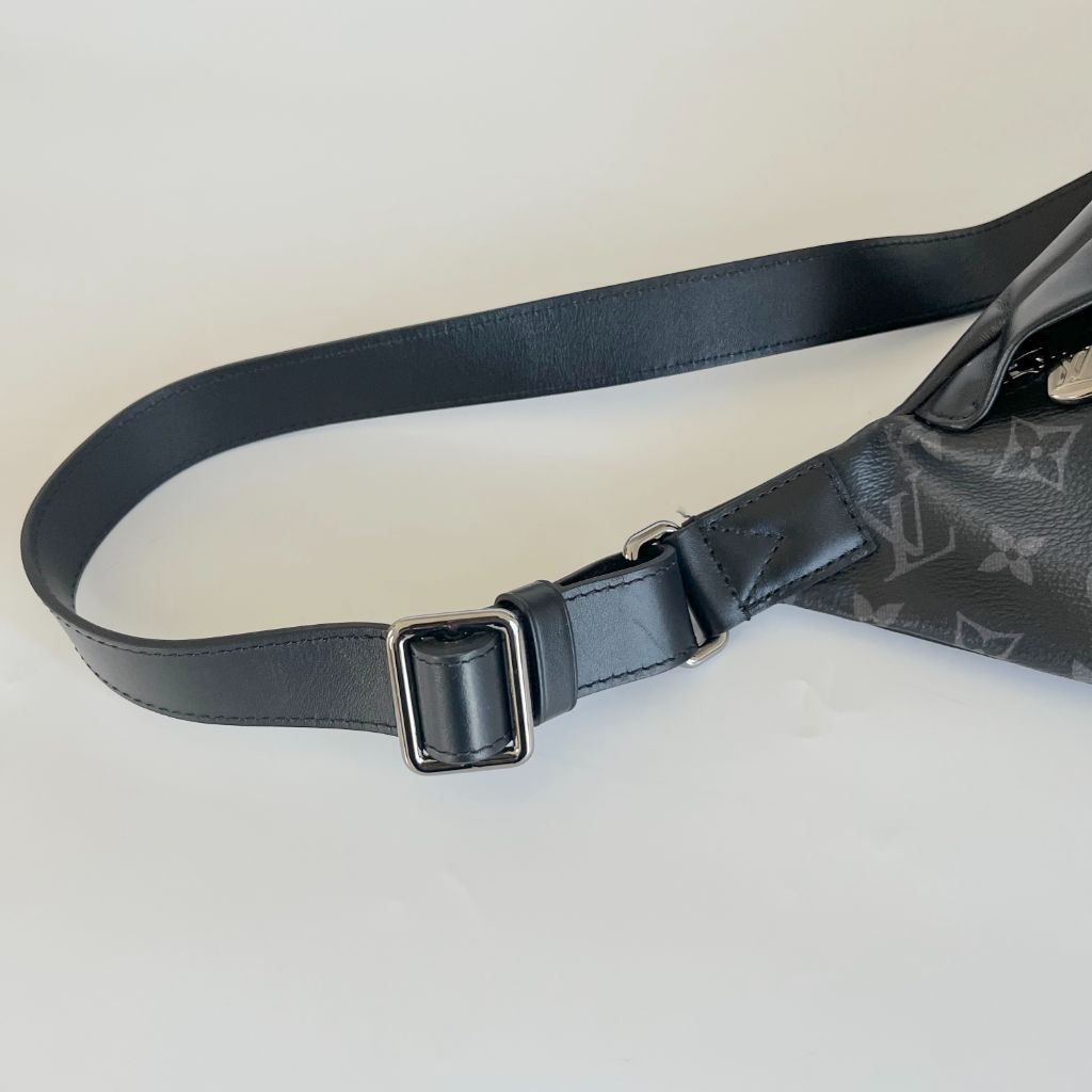 Louis Vuitton Discovery Bumbag Monogram Eclipse