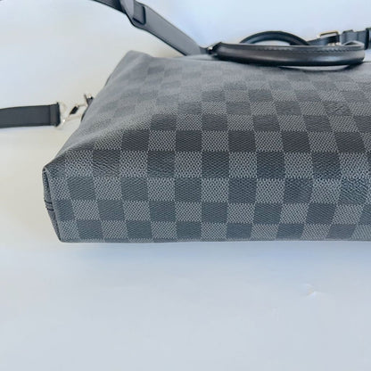 Louis Vuitton Porte-Documents Jour Bag