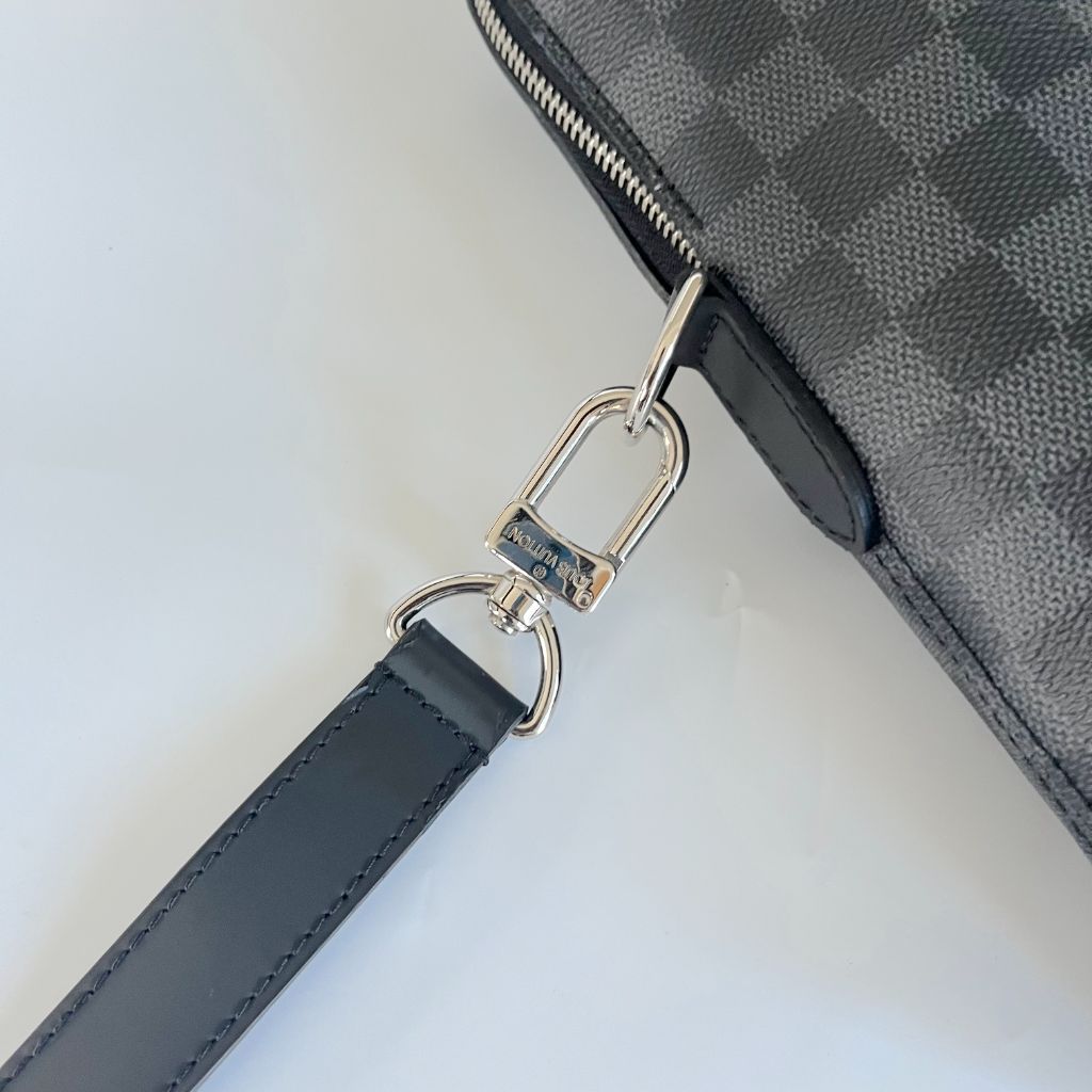Louis Vuitton Porte-Documents Jour Bag