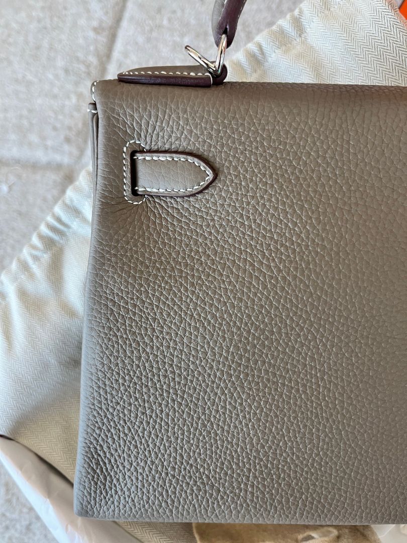Hermès Kelly 28 Togo PHW Bag