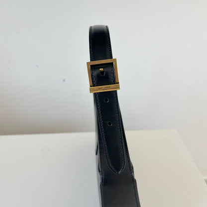 Saint Laurent Le 5 À 7 hobo black leather bag