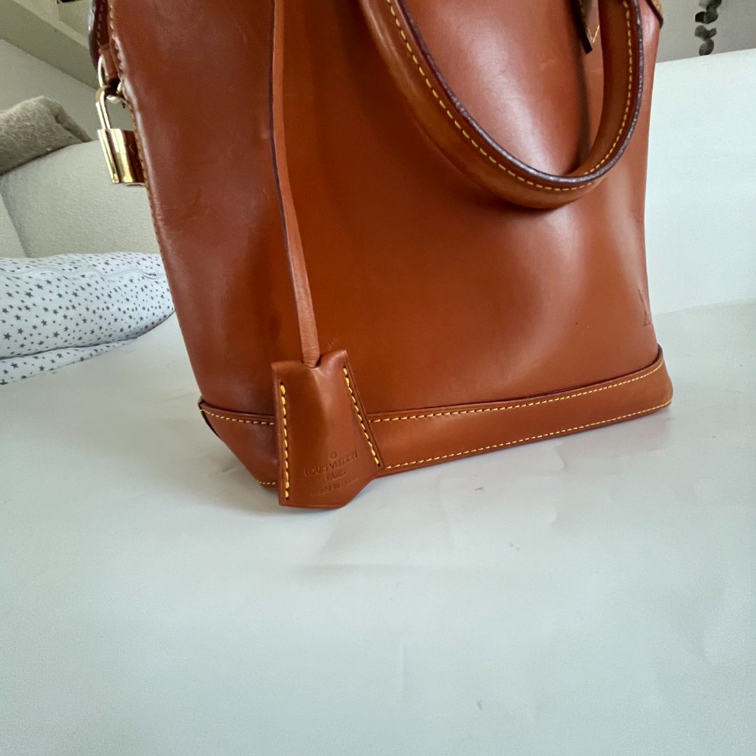 Louis Vuitton Caramel Nomade Leather Vertical Lockit Bag