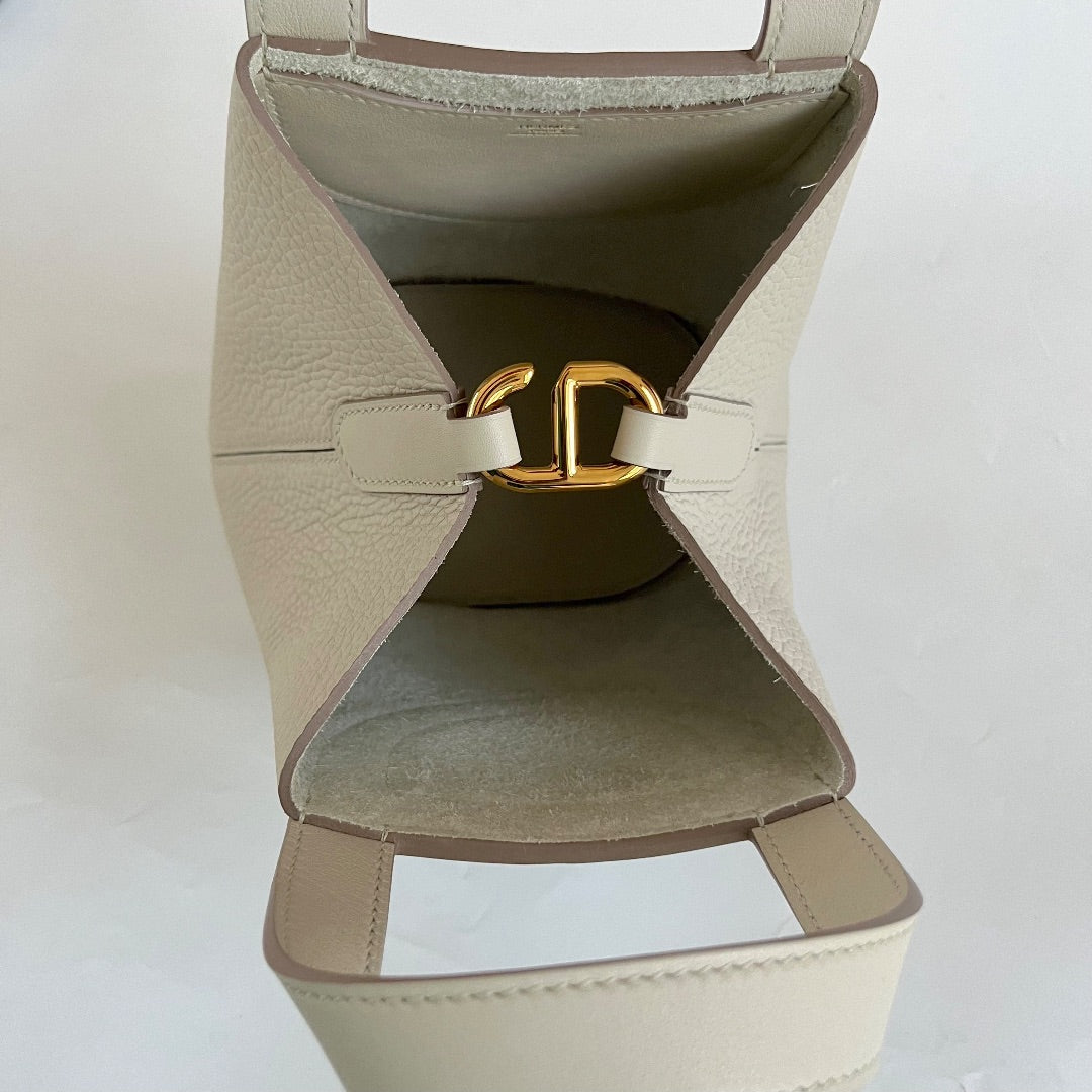 Hermès In The Loop 18 Beton Bag