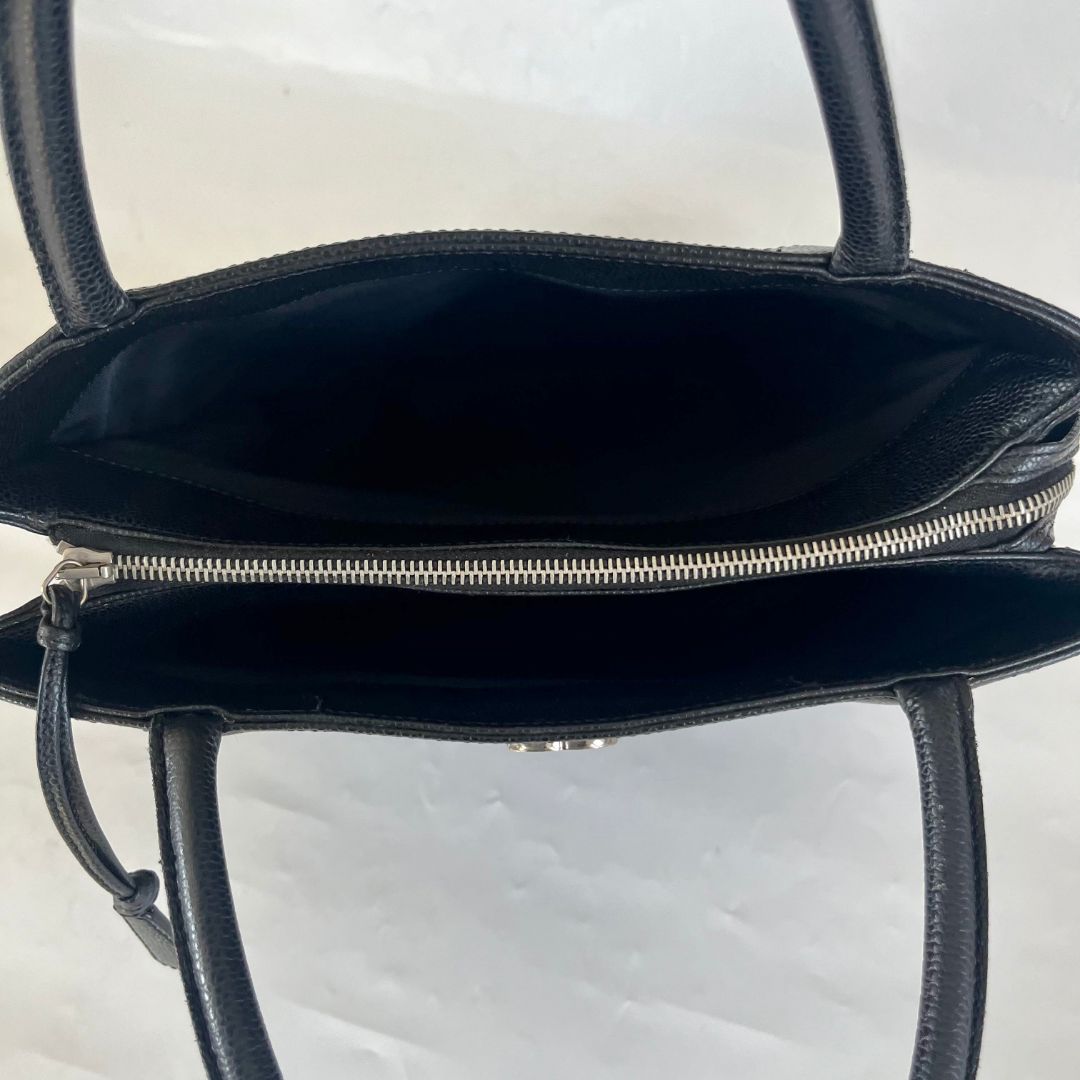 Chanel Caviar tote Bag