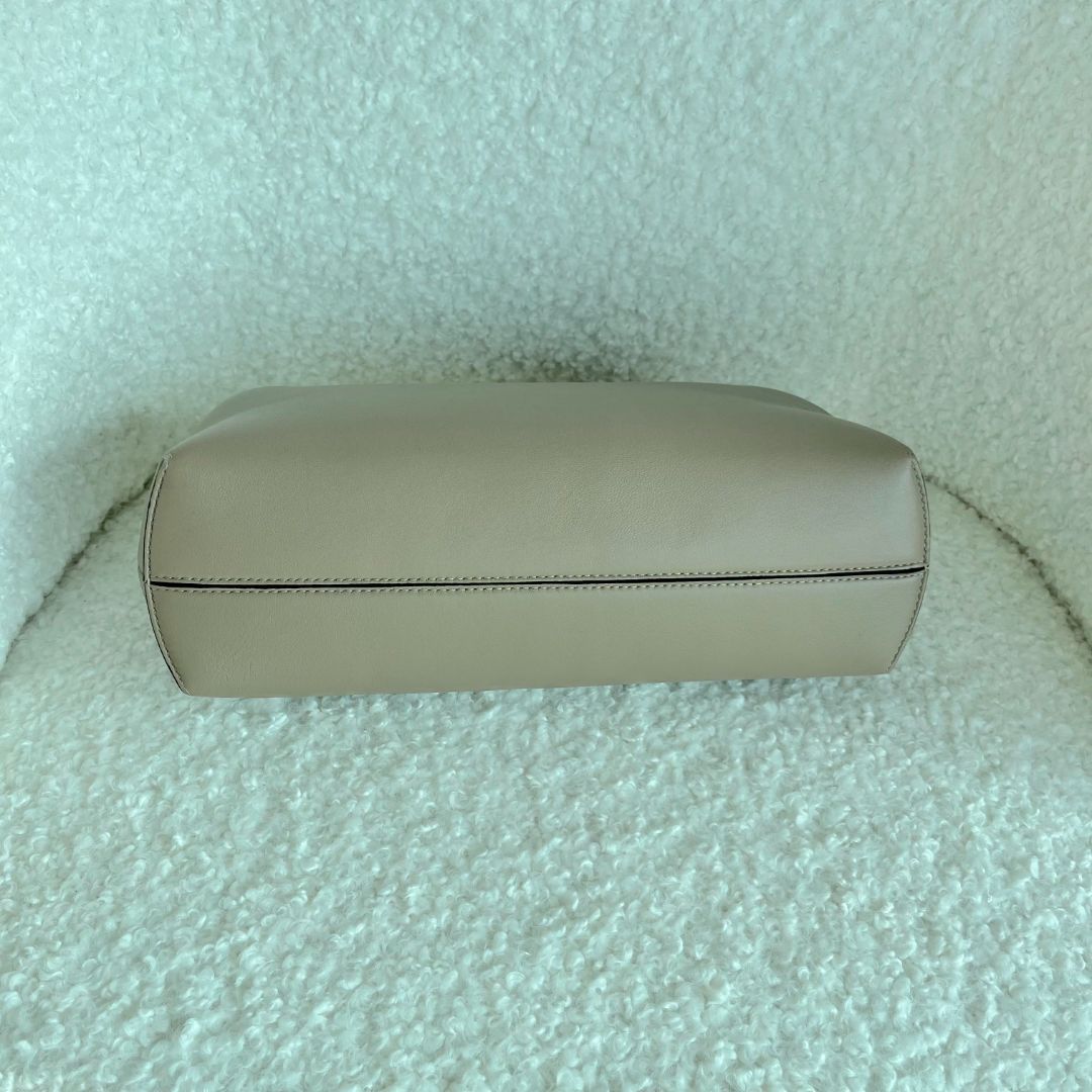 Fendi First Logo Detailed Medium Clutch Bag