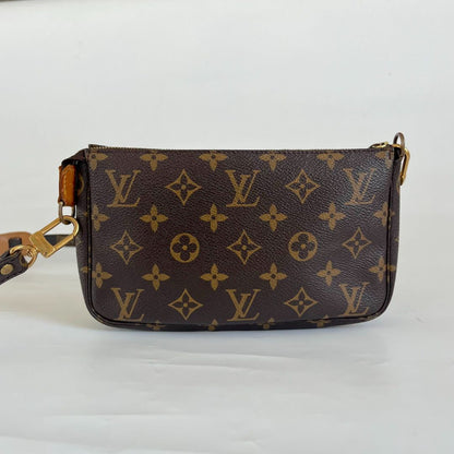 Lous Vuitton brown monogram canvas pochette