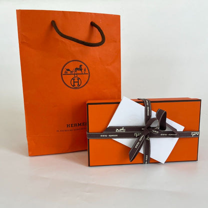 Hermès Kelly to Go Chevre Mysore leather with gold hardware