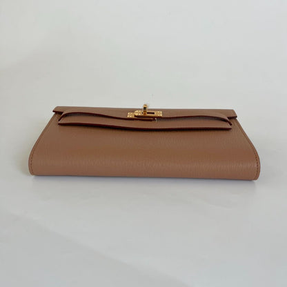 Hermès Kelly to Go Chevre Mysore leather with gold hardware