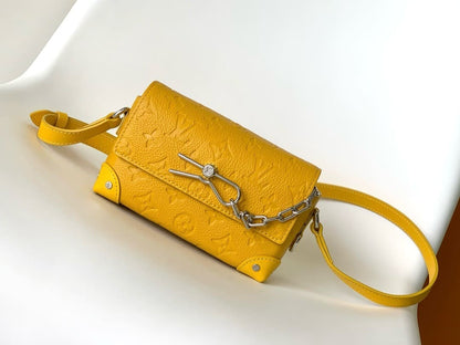 Louis Vuitton M82917 Steamer Wearable Wallet