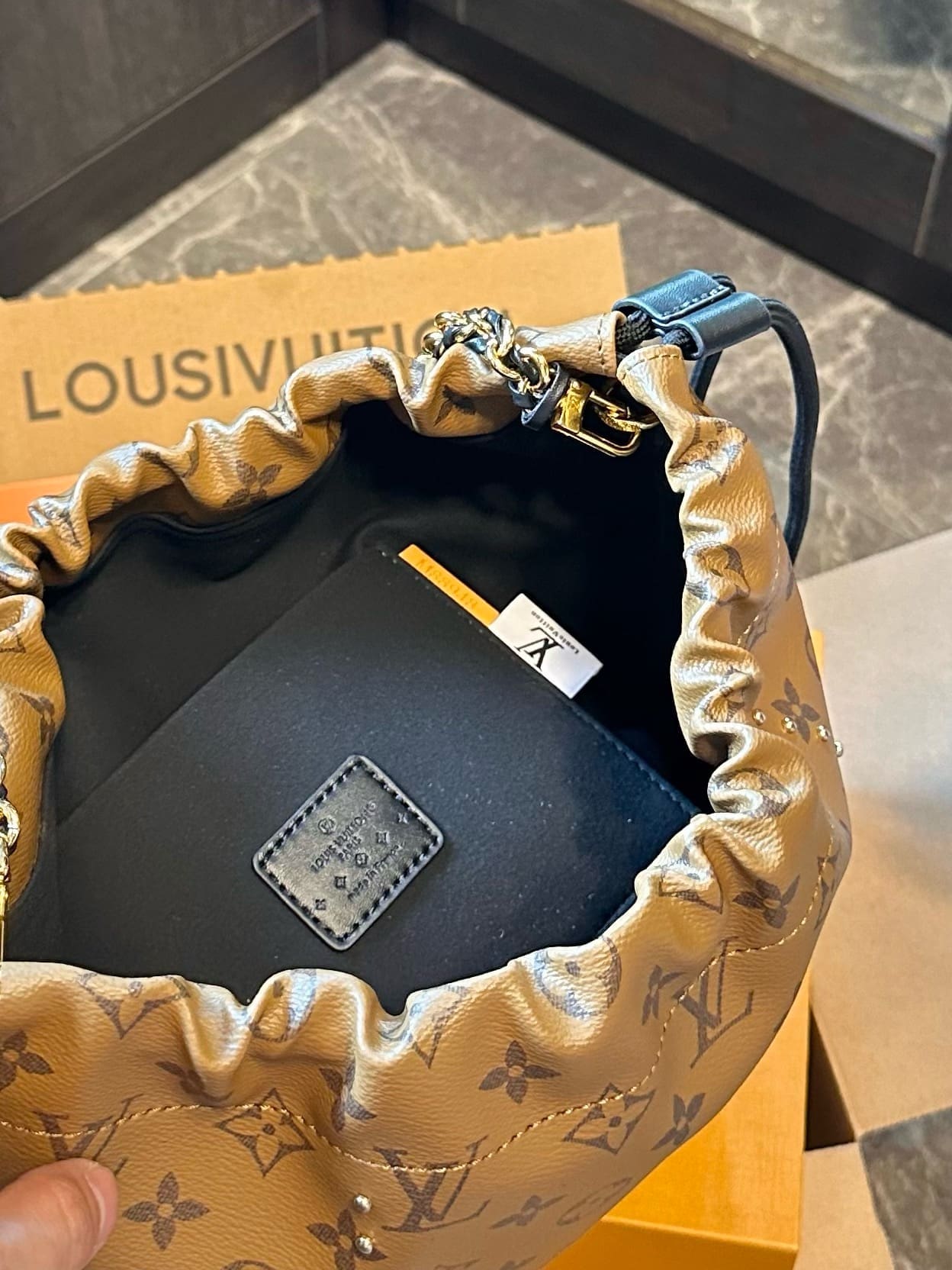 Louis Vuitton M13324 NOÉ TRUNK SMALL