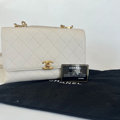 Chanel White Quilted Caviar Leather Medium Chic Affinity Flap Bag