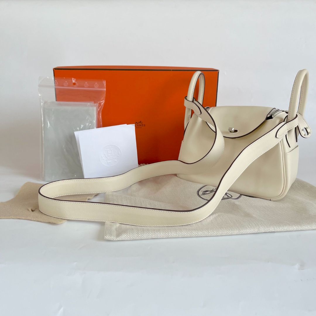 Hermès Mini Lindy Swift leather nata with lime yellow lining bag