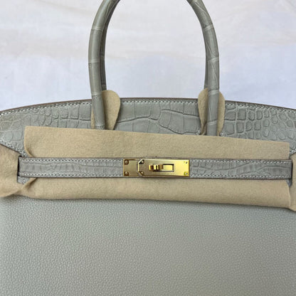Hermes Gris Perle GHW Birkin 30 Touch Togo /Alli Missi Mat Bag, 30
