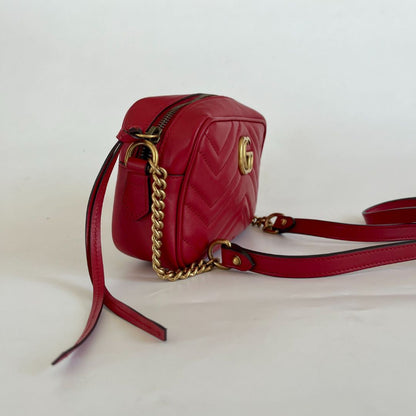 Gucci  GG Marmont Mini crossbody red bag