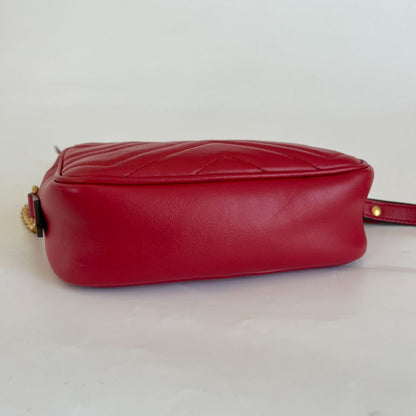 Gucci  GG Marmont Mini crossbody red bag