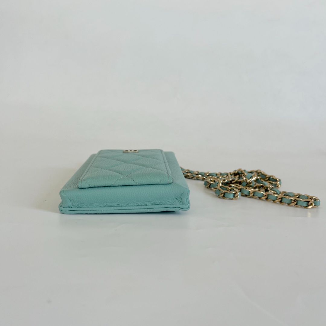 Chanel blue/green caviar leather compact double pouch with chain