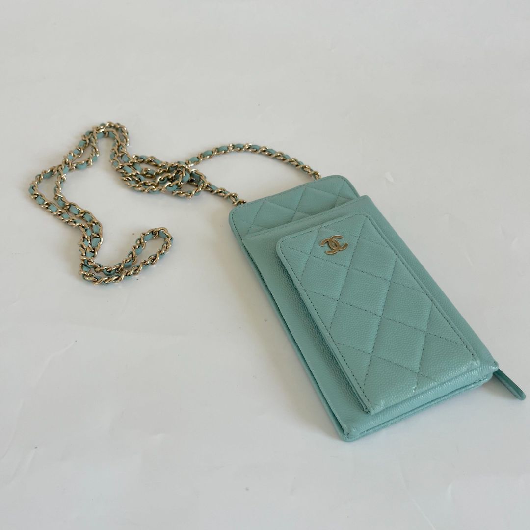 Chanel blue/green caviar leather compact double pouch with chain