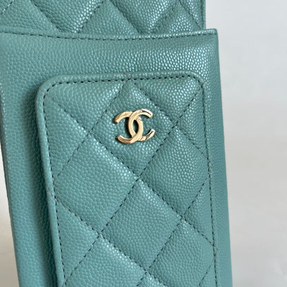 Chanel blue/green caviar leather compact double pouch with chain
