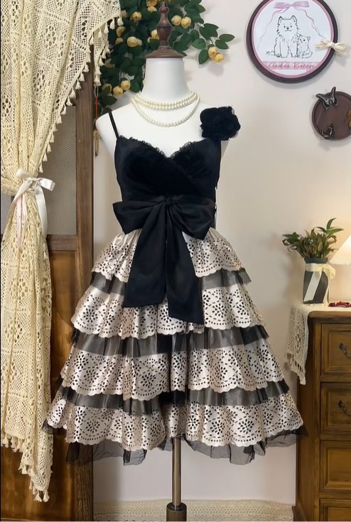 Vintage Spaghetti Straps A Line Homecoming Dress Mini Prom Dress With Bow S460